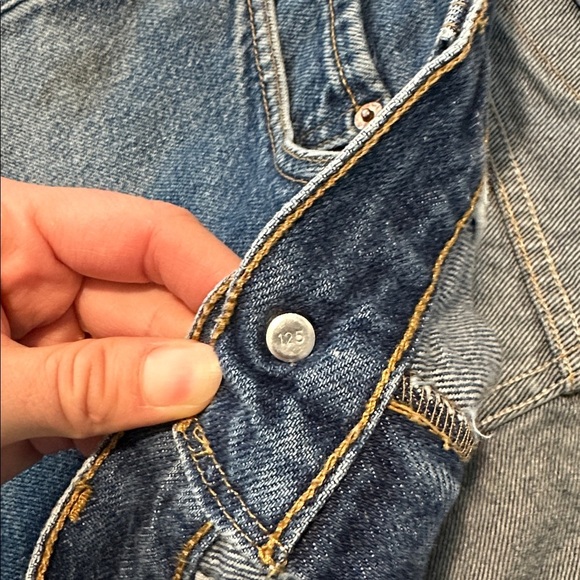 Vintage 2003 Levi’s 505 Jeans - Picture 4 of 13